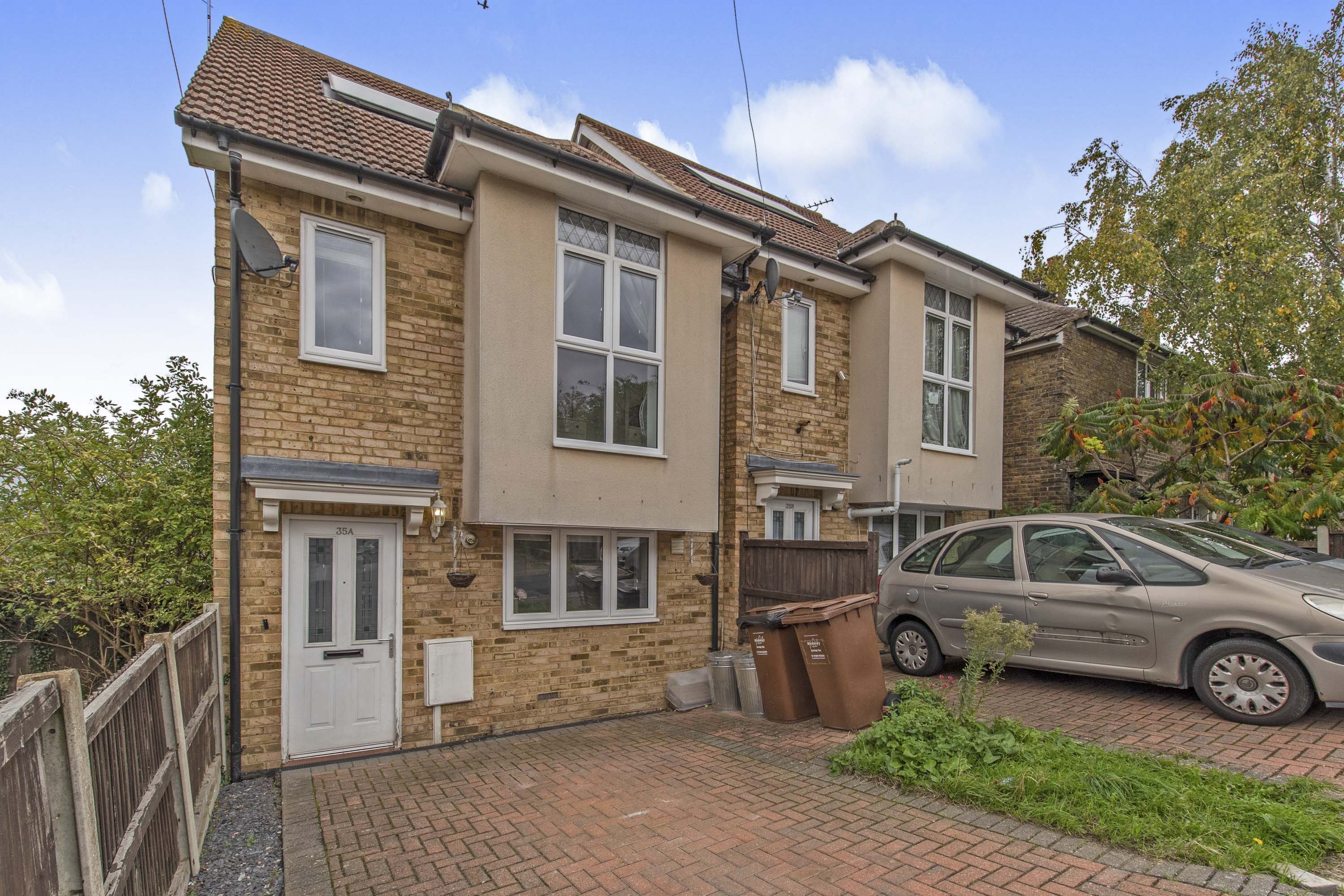 3 bedroom semidetached house for sale in Longley Road, Rochester, ME1 2HA