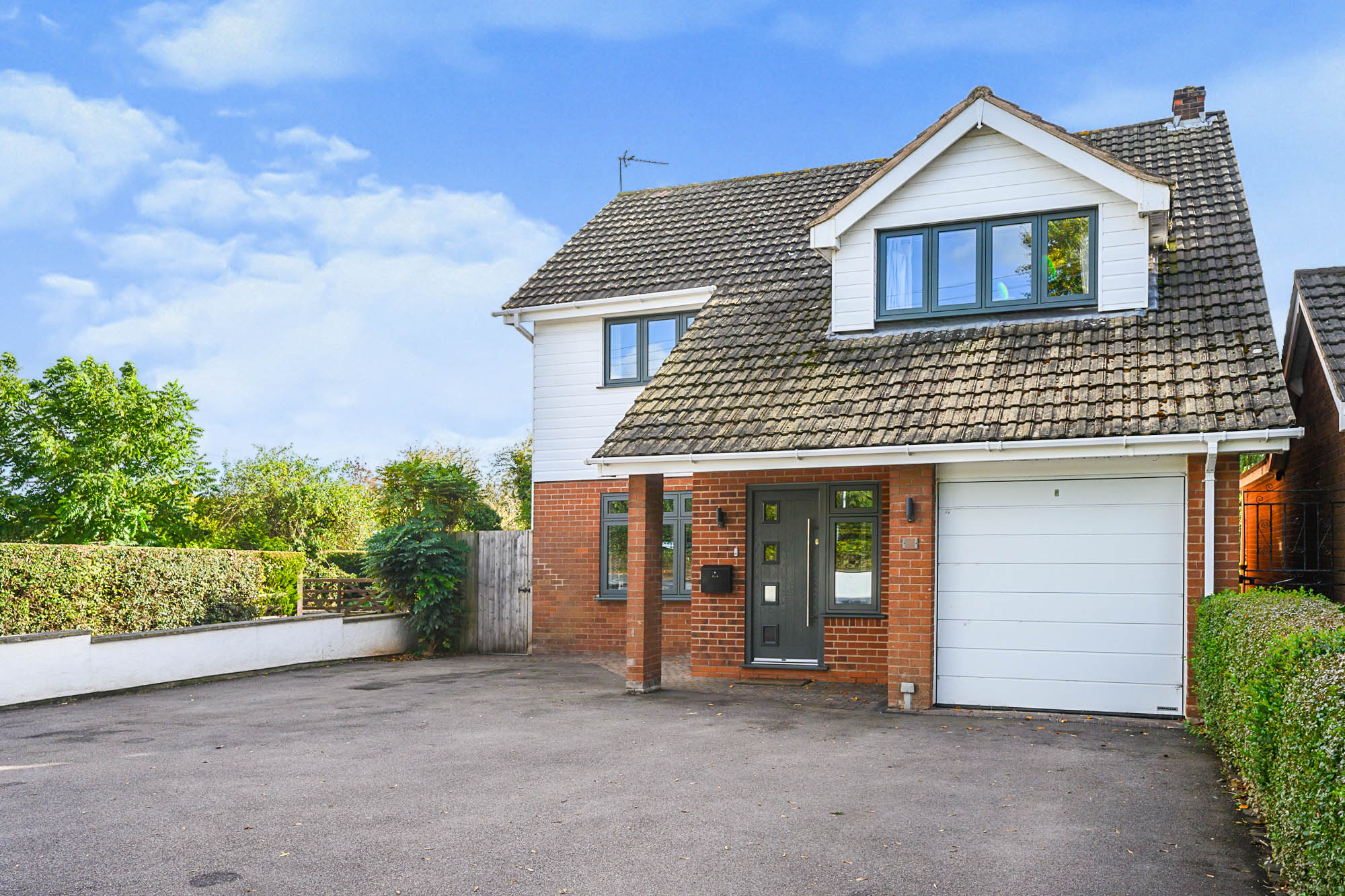 4 Bedroom Detached House For Sale In Main Road Tamworth B79 9hy