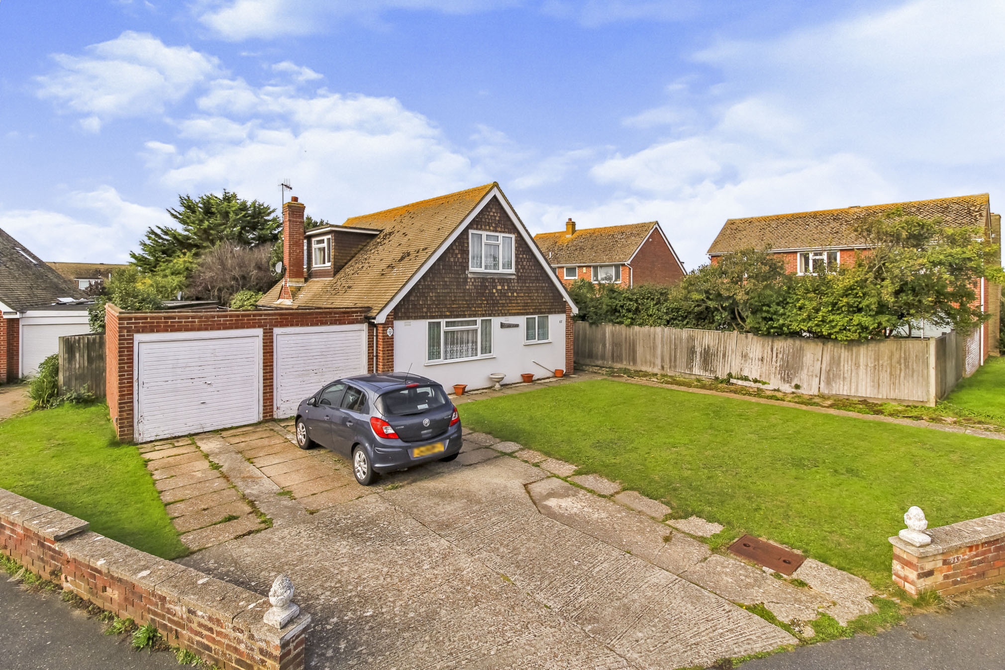 4 bedroom detached house for sale in Tudor Close, Seaford, BN25 2LY