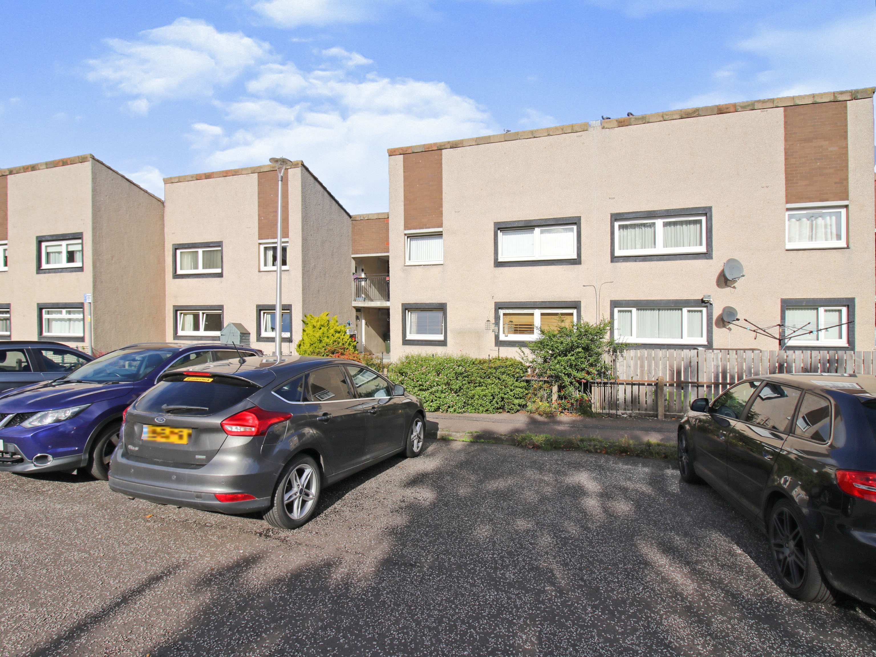 1 Bedroom Flat For Sale In 2 Calder Gardens Edinburgh Eh11 4ju