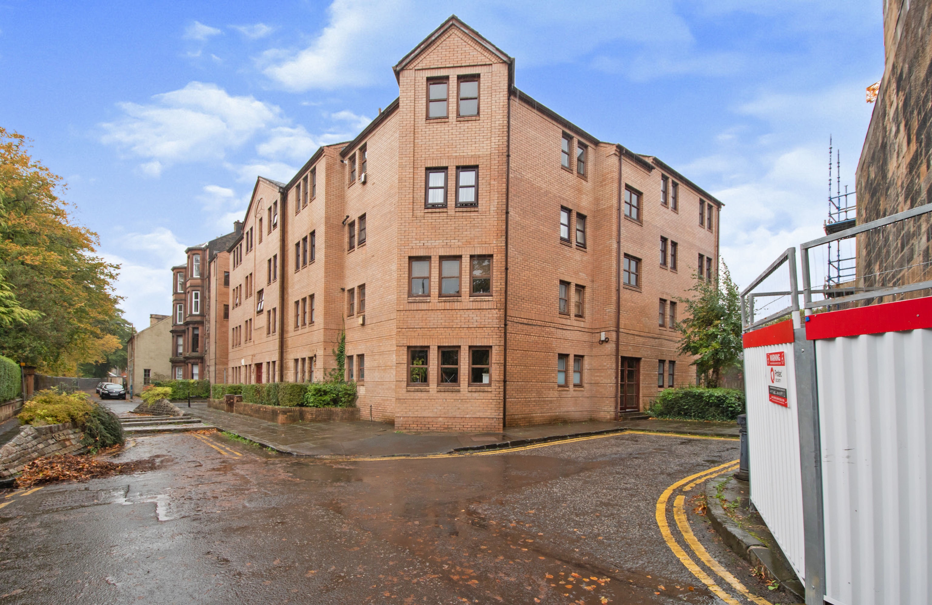 2 bedroom ground floor flat for sale in 45 Oakshaw Street East, Paisley