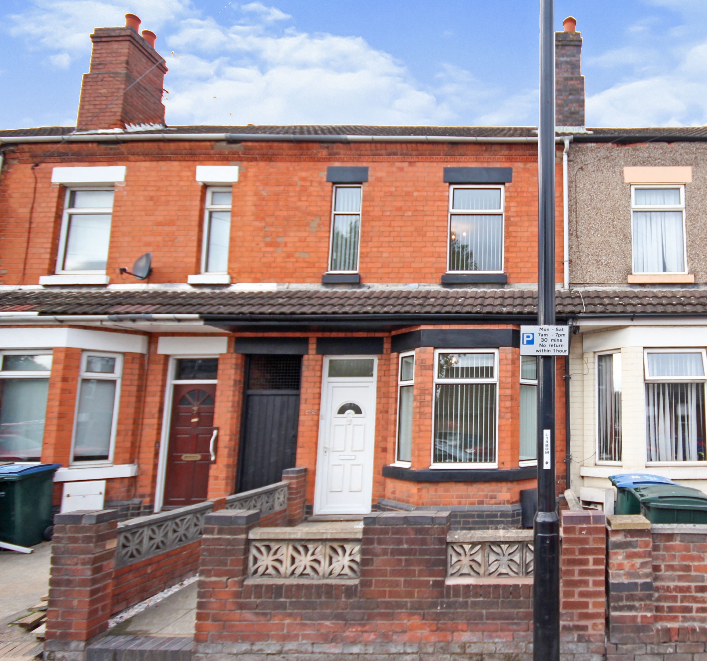 3 bedroom terraced house for sale in Foleshill Road, Coventry, CV6 5HN