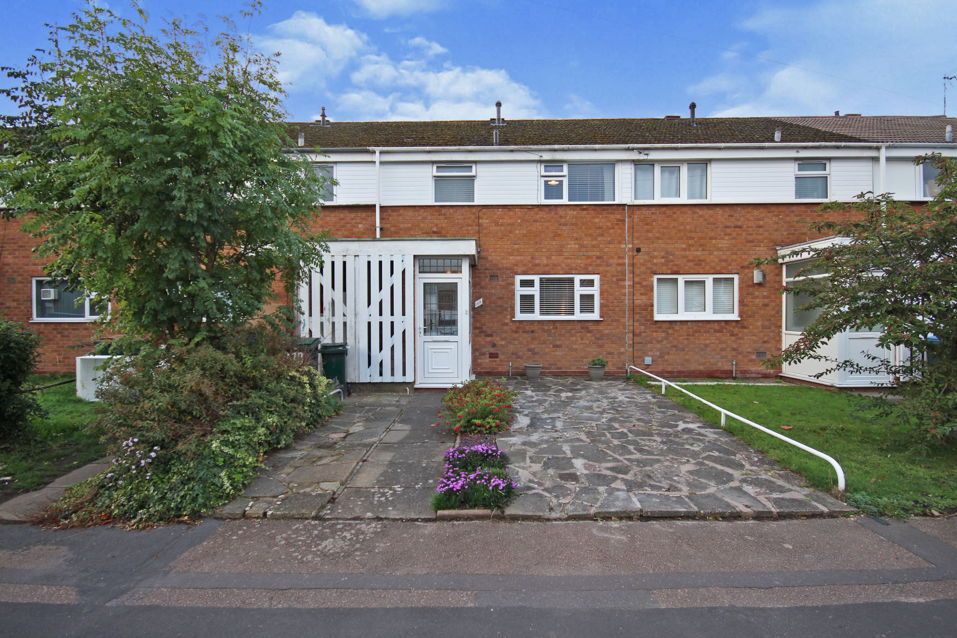 2 bedroom terraced house for sale in Dillotford Avenue, Coventry, CV3 5EB