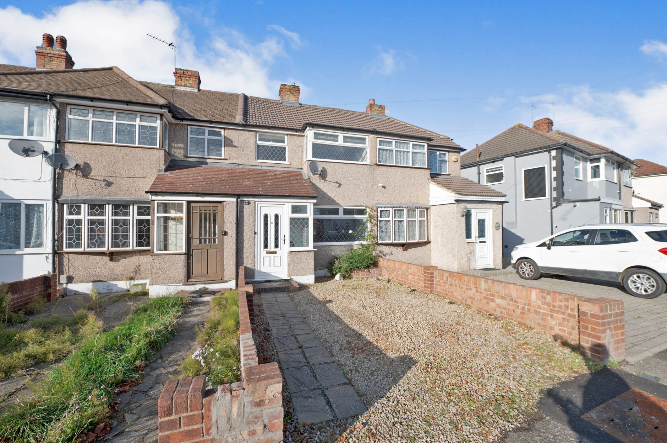2 bedroom terraced house for sale in Diban Avenue, Hornchurch, RM12 4YF