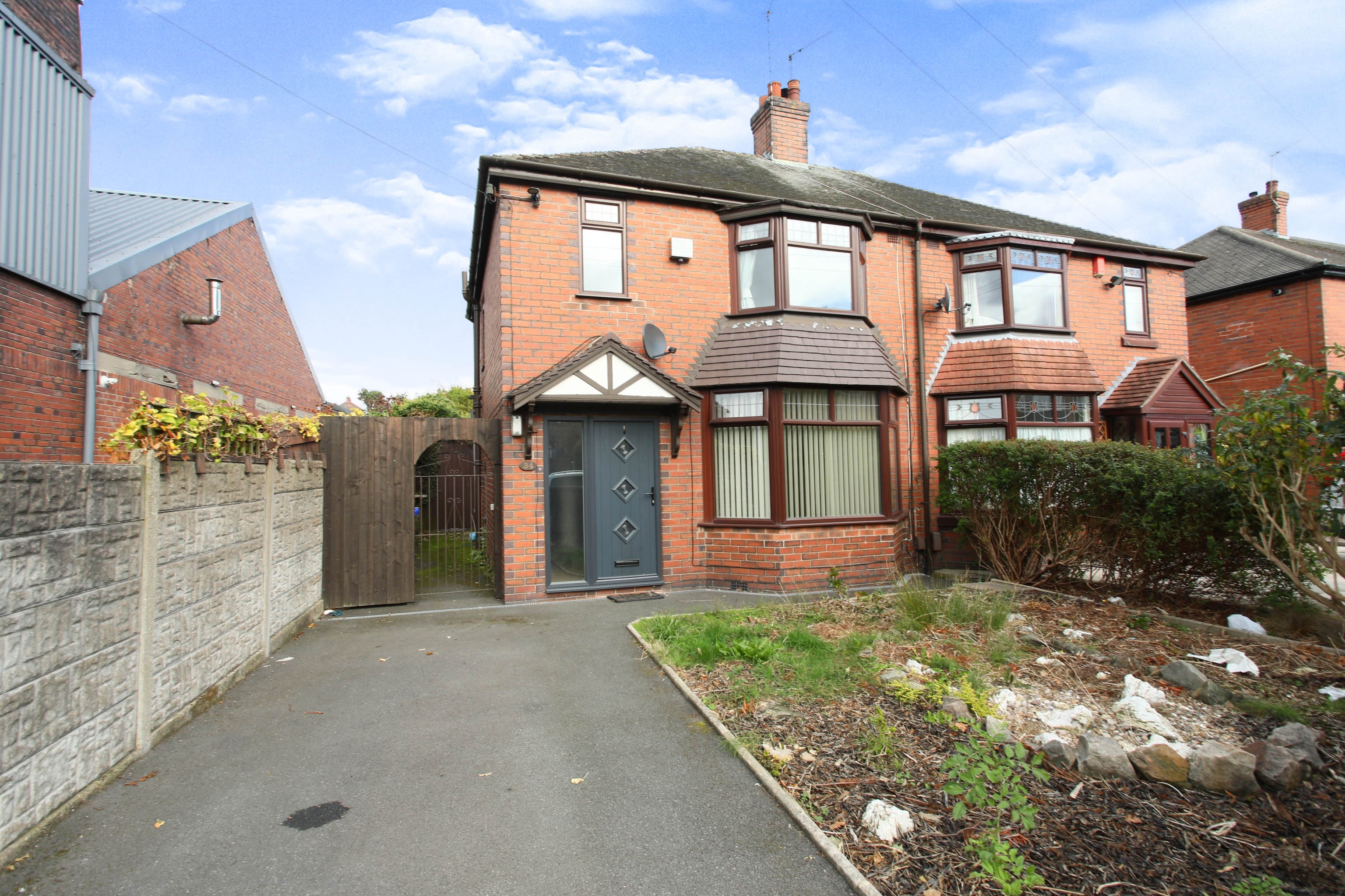 3 bedroom semidetached house for sale in Northam Road, Birches Head