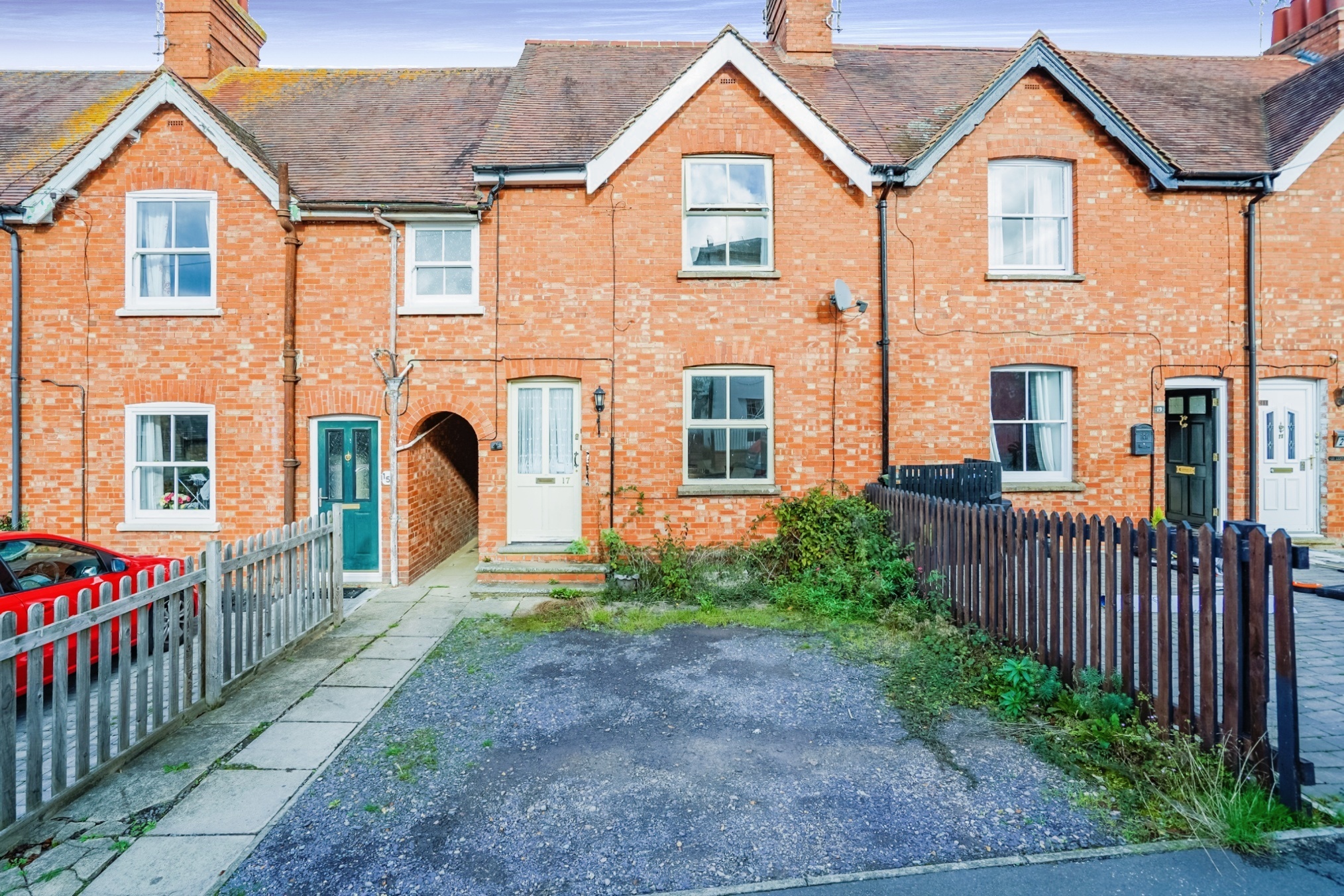2 bedroom end of terrace house for sale in Bourton Road, Buckingham