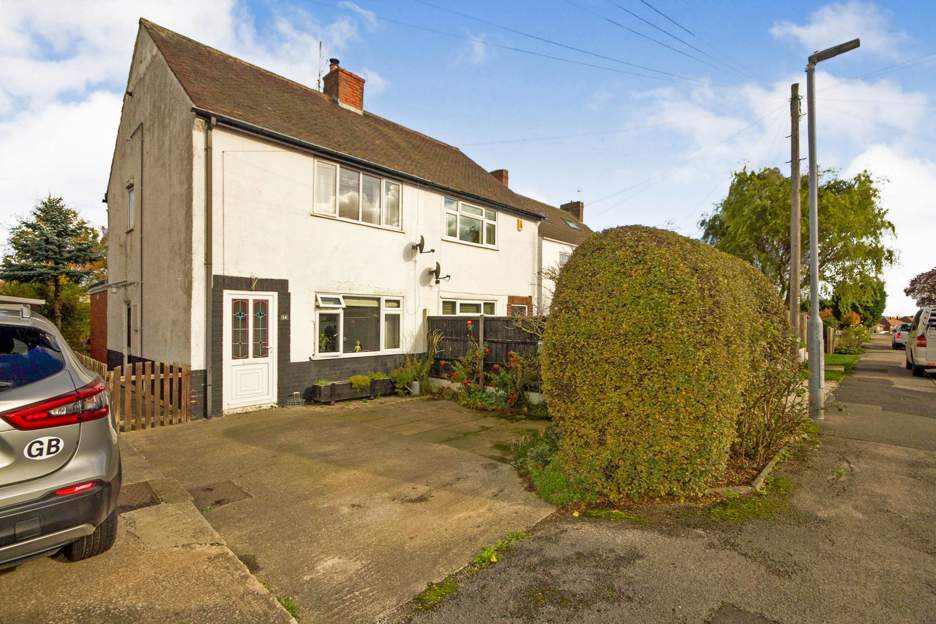 3 bedroom semidetached house for sale in Westmoor Road, Brimington, Chesterfield, S43 1PT